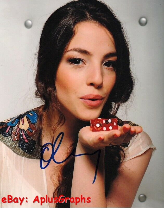 budu cap tereh recommends olivia thirlby sexy deepika dhiman add Threesome foot fetish photo