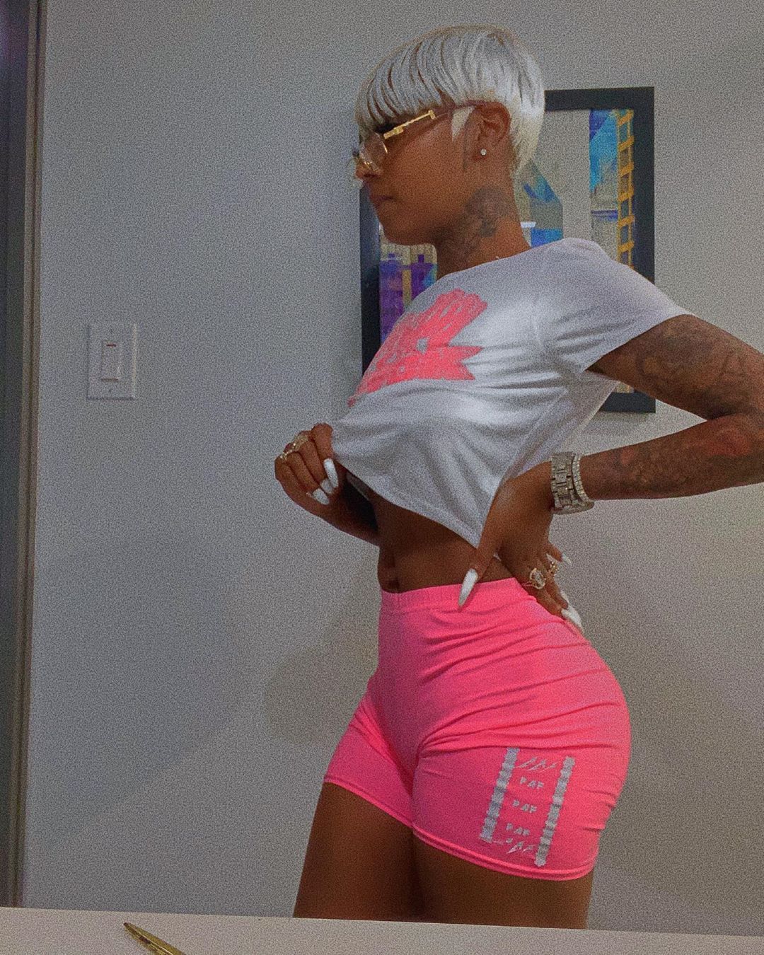 Pointy Tittes curvy dp nice nippels